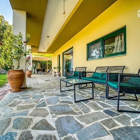 Heliophos Aitheria Villa *