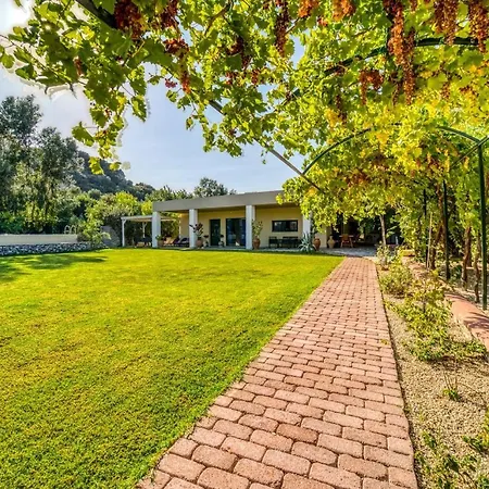 Heliophos Aitheria Villa